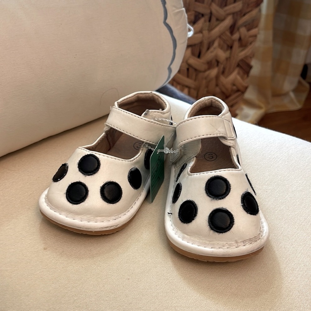 Puddle Jumper Mary Jane Style Shoes White Black Dots Girls Size 3